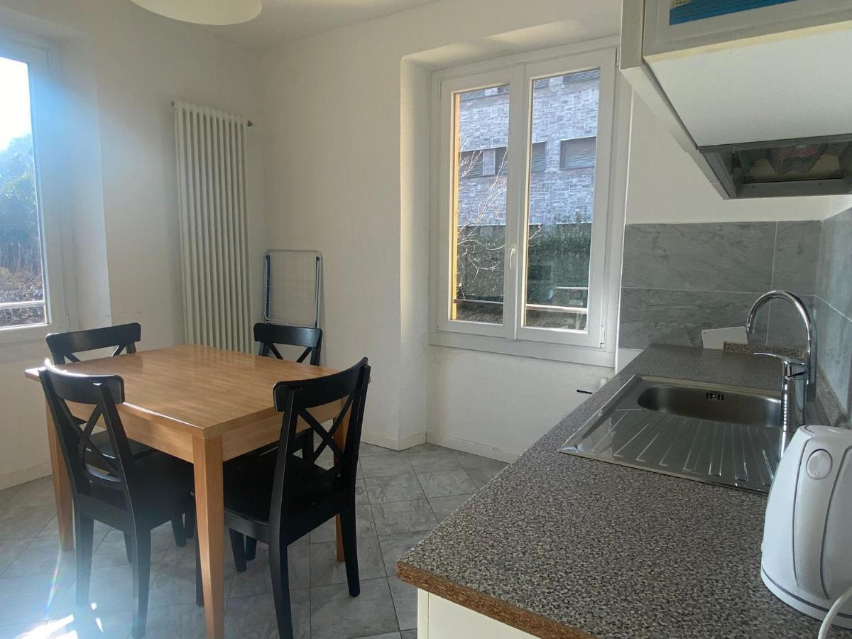 The Family - Apartments In Villa With Lake View Ардженьо Екстериор снимка